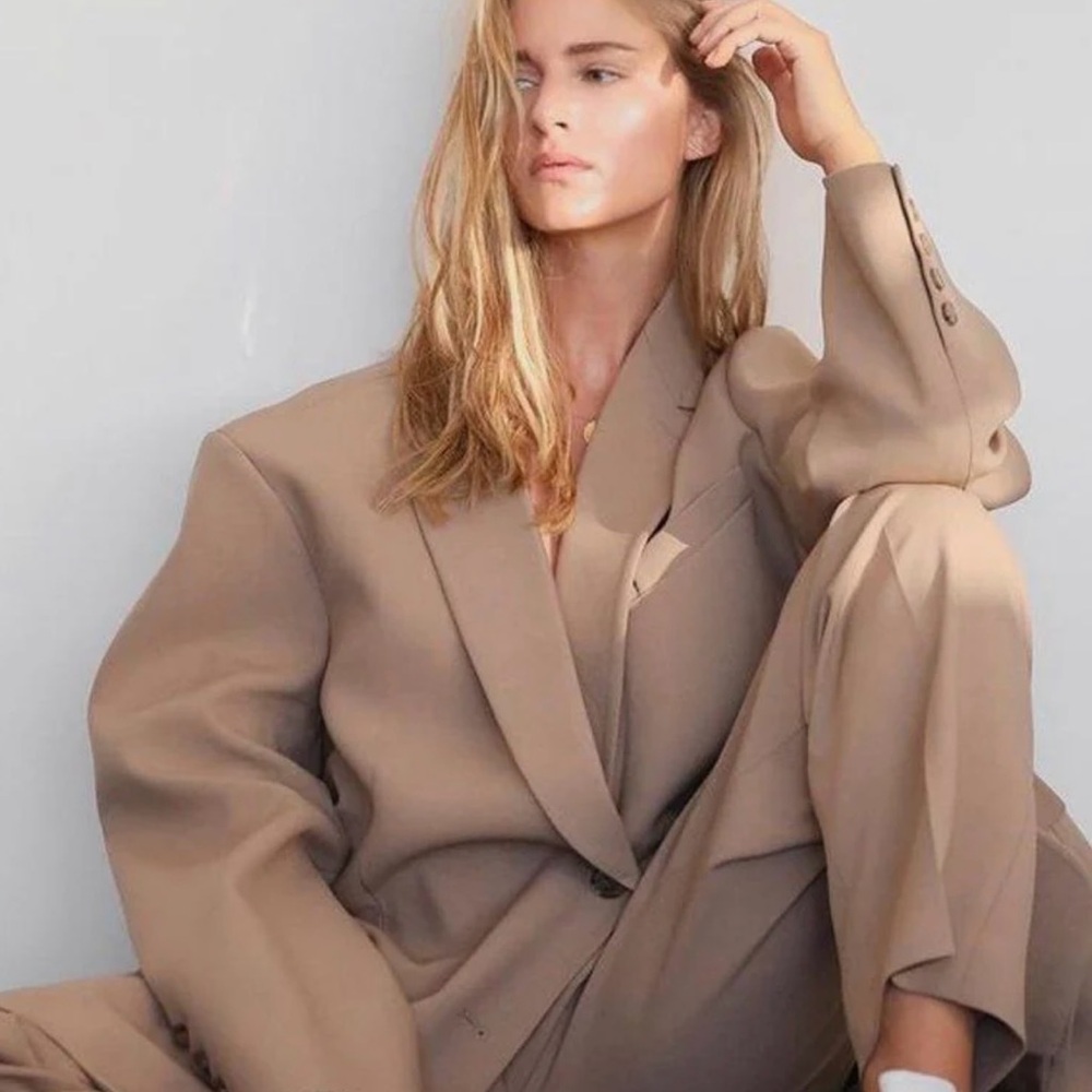 Frankie Shop Bea blazer in latte